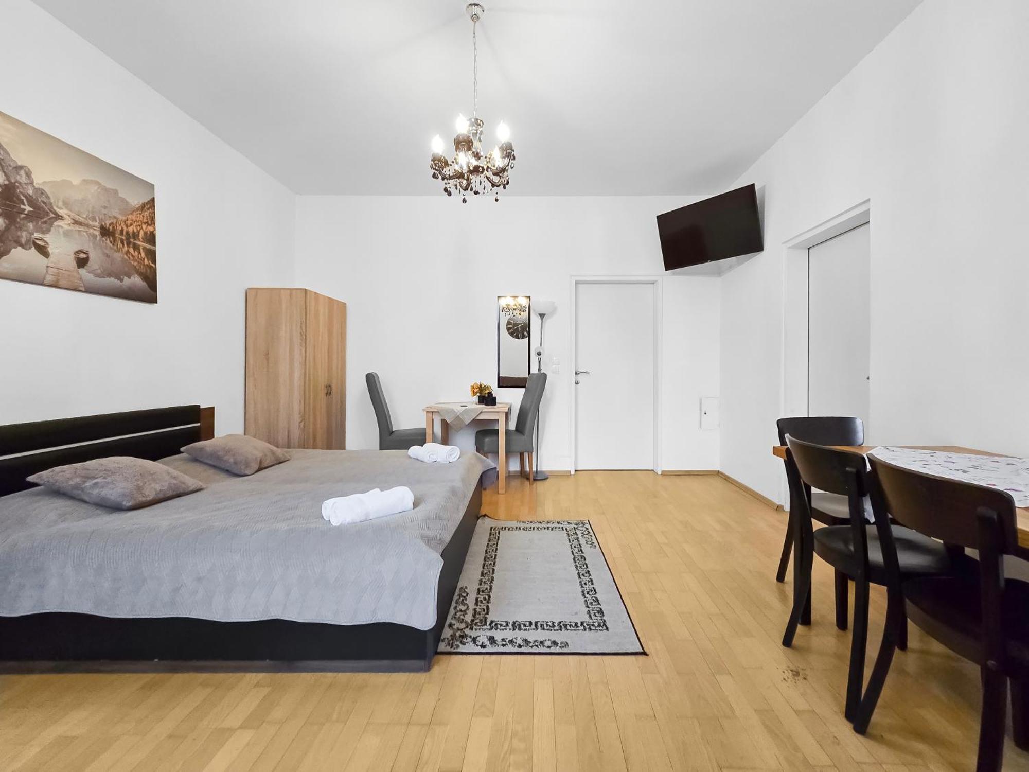 Three King-Size Beds, Three Bedrooms Wien Exterior foto